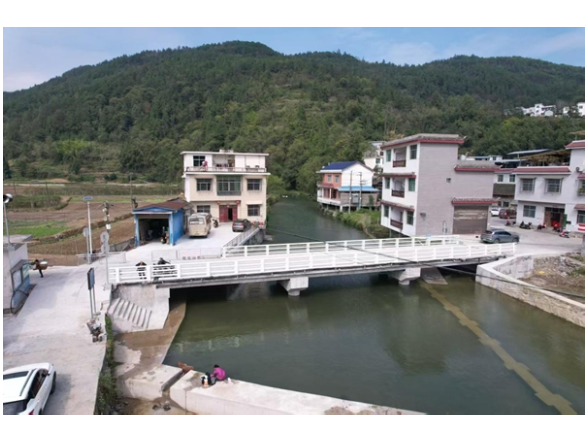凤凰县新场镇:昔日危桥变通途,三座危桥改造项目全面完工