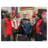 凤凰县沱江镇古城社区开展重阳节慰问活动