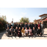 凤凰法院:组织退休老干欢度重阳 共忆温情岁月