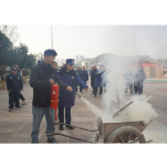 凤凰县消防救援大队走进居民小区开展消防宣传培训