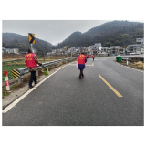 凤凰县麻冲乡：开展路域环境整治 助力旅游环境提质