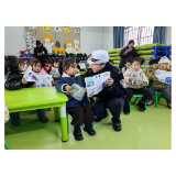 凤凰县：交警护航校车安全 守护学生平安出行