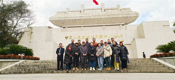 adb7c6ccf21e5956ca13284e930f749.jpg