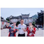 “五一”古城暖心启幕：两万封手写明信片致敬劳动者，知识问答掀起全民学习热