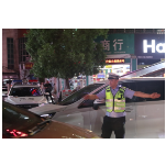 凤凰：平安“警”相随 守护“不打烊”