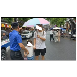 凤凰县城管执法局：暖心护送迷路小孩安全返家