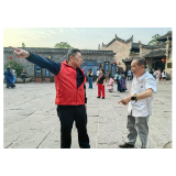 凤凰县沱江镇古城社区：坚守岗位展担当，志愿服务“不打烊”
