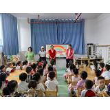 凤凰县三王阁社区深入文昌阁幼儿园开展安全教育宣传
