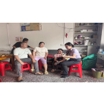 借势“湘超”燃情凤凰 湘西长行村镇银行凤凰支行开展爱护人民币宣传活动