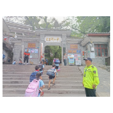 凤凰县城管执法局：护航开学季，喜迎新学期