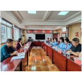 凤凰县：召开政企座谈会聚焦茶叶产业链破解企业难题