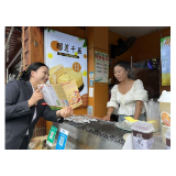 湘西长行村镇银行凤凰支行：守护现金支付，共筑国庆金融“暖心桥”