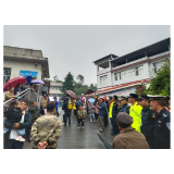 清环境、查安全、护学路：凤凰县禾库镇扎实做好节前保障工作