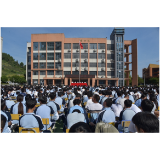 凤凰职中举行2025年秋季开学典礼暨安全教育第一课