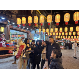 凤凰县沱江镇古城社区: 坚守岗位护平安,温情值守暖新春