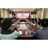 凤凰县教体系统召开“五·四”青年教师、干部座谈会