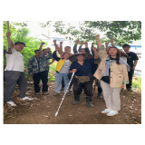 凤凰县沱江镇齐良桥村：干群同心筑便道 齐心路通民心畅