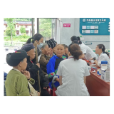湖南省妇幼保健院医疗队来到凤凰县禾库镇开展健康义诊与专题讲座活动