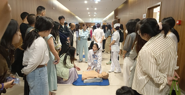 图片28.jpg 图片28.jpg
