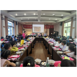 凤凰县青少年学生校外活动中心开展小记者苗医苗药文化探访制作活动