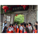 凤凰县向力小学语文名师网络工作室开展苗族博物馆研学实践活动