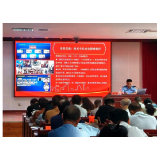 凤凰县:先进典型进课堂 言传身教励担当
