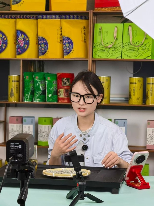 图片2.jpg 图片2.jpg