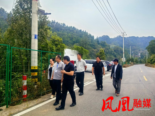 省第七生态环境保护督察组到凤凰县督导生态环境保护工作