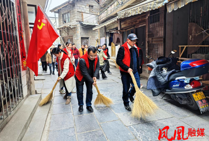 文昌阁小学：弘扬雷锋精神争做先锋少年