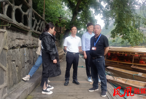 凤凰县交通运输局：拧紧“安全阀” 常态化开展水运行业安全检查