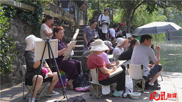 凤凰虹桥：一桥飞架南北 续接六百年的繁华[00_03_33][20240913-094303].jpg