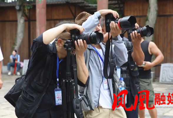 凤凰古城“旅拍师”劳务品牌荣获省级优质培训项目认定