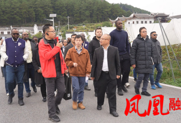 北京大学“东方奖学金”研修班学员走进菖蒲塘村 实地感悟中国式现代化与乡村振兴实践