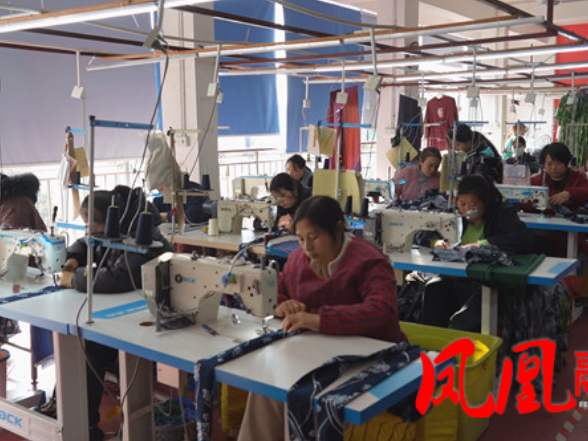 湘西芳义服装有限公司:订单饱满产销旺年底冲刺生产忙
