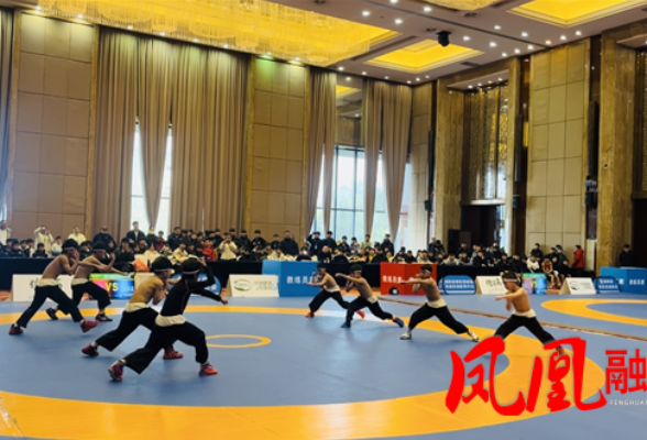 苗跤战魂耀省赛!凤凰县禾库学区摔跤队斩获19枚奖牌!