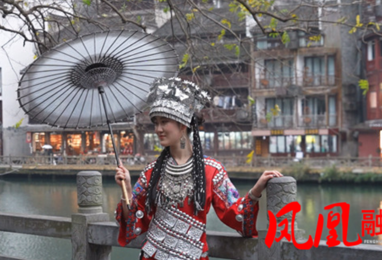 冬日凤凰古城:山水楼台皆入画 半城宁静醉游人