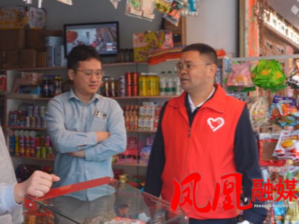 当好代表为人民 |伍陵志:聚焦“急难愁盼” 当好群众“贴心人”