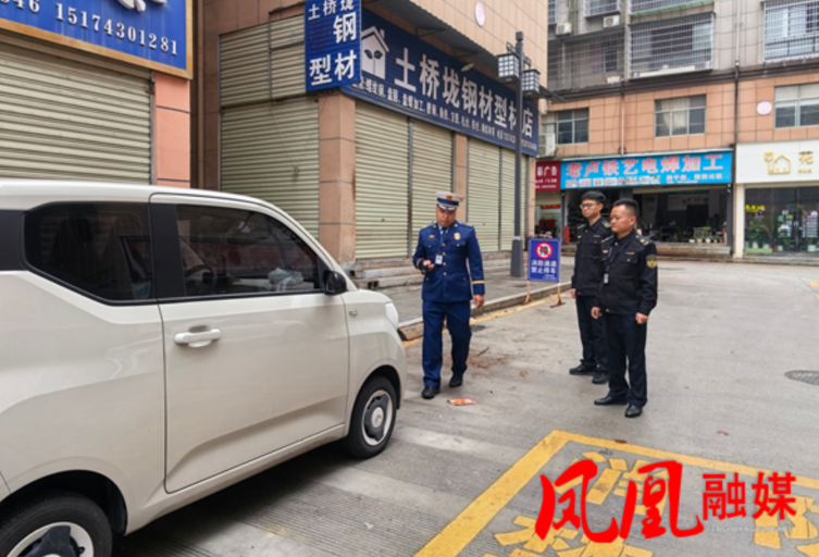 打通生命通道 筑牢安全防线 凤凰消防开展小区消防安全专项检查