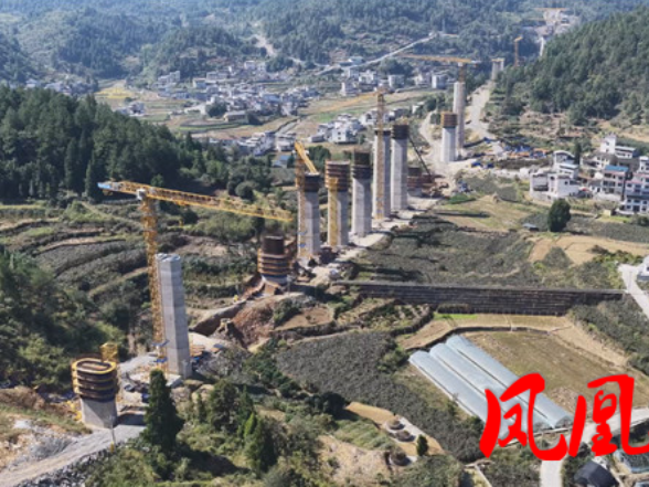 攻坚抢进度!铜吉铁路湖南段全力跑出建设“加速度”