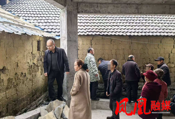 节后出击排隐患 筑牢稳定“第一线”——凤凰县司法局积极开展节后矛盾纠纷排查化解工作