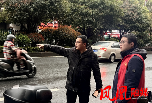 凤凰县多部门联合开展校园周边交通秩序维护行动 全力护航师生出行安全