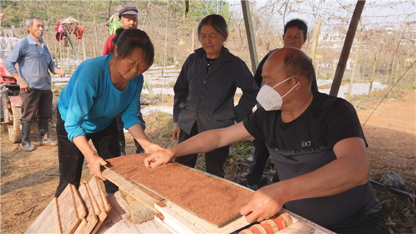 Still0410_00011.jpg Still0410_00011.jpg