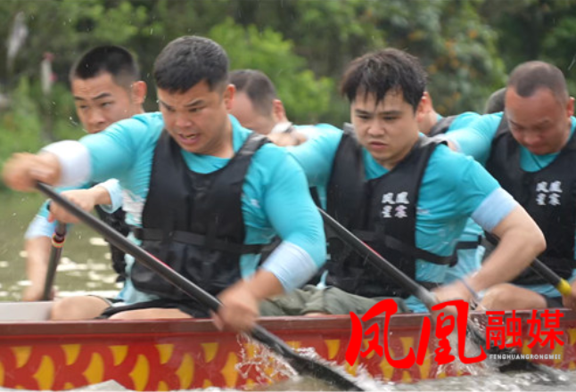 厉兵秣马！凤凰龙舟队全力备战湖南省龙舟超级联赛