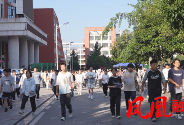 凤凰县2026年普通高中学业水平合格性考试圆满结束