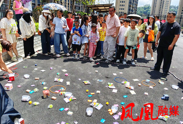 凤凰县卫健局计生协联合渭阳社区开展关爱儿童活动 聚力打造生育友好温情社区
