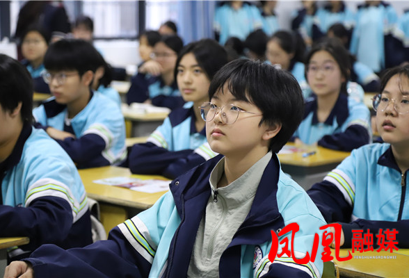 13岁女生免费接种HPV疫苗!凤凰县进校园科普答疑