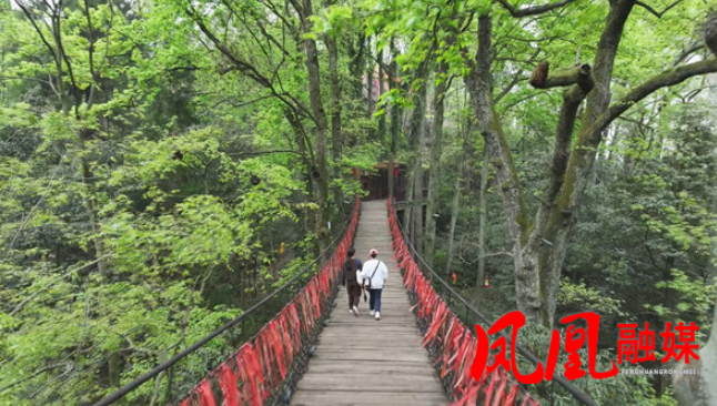 凤凰南华山神凤文化景区：文化风景两相宜 游客尽享慢时光