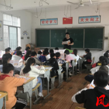 凤凰融媒丨凤凰：把禁毒知识传到乡村小学