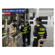 凤凰交通执法：立足新岗位   保障凤凰高铁站交通管理秩序稳定有序