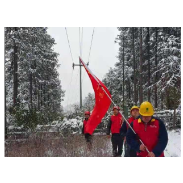 国网凤凰县供电公司:暴雪来袭 供电员工浴雪奋战